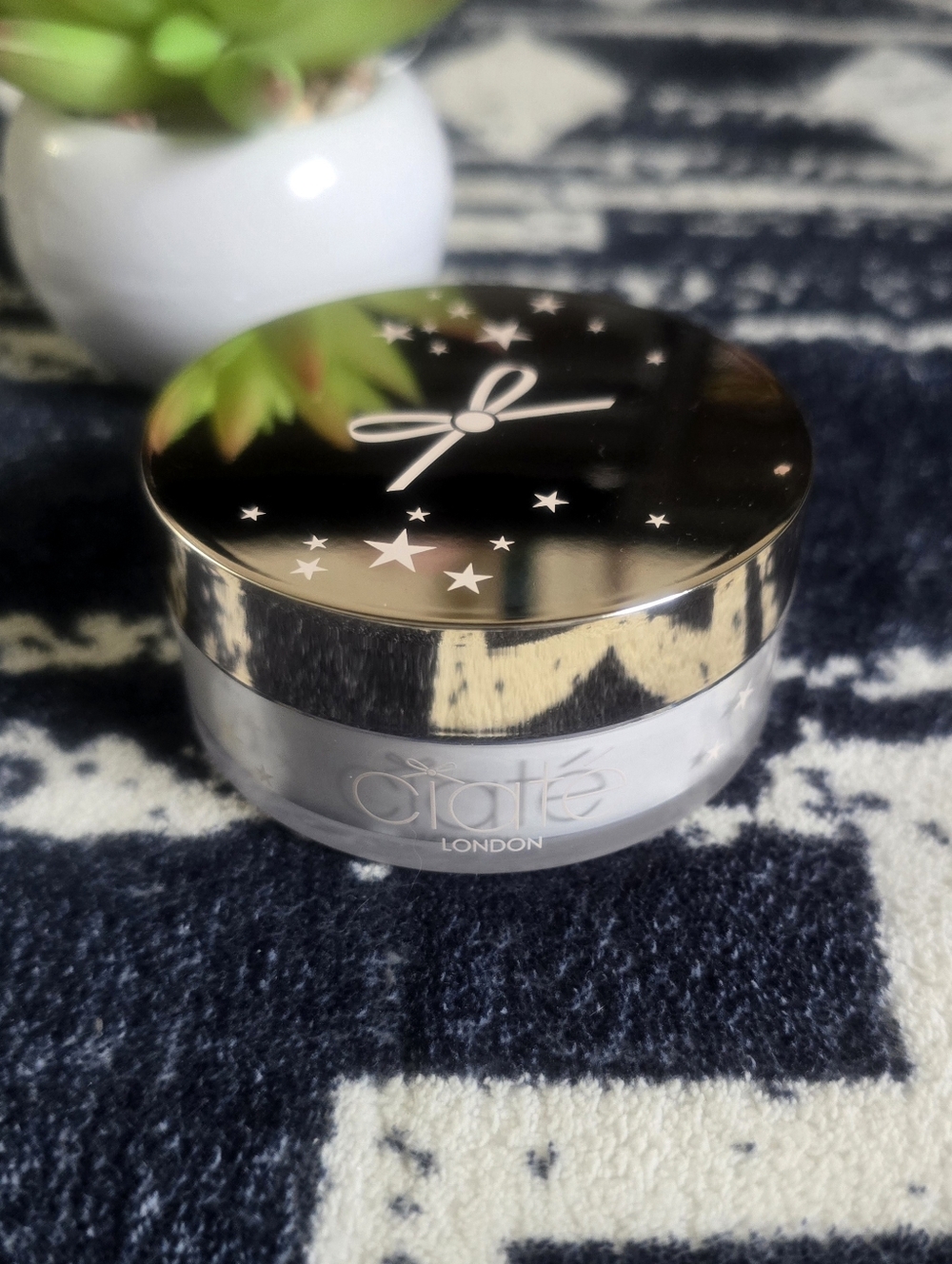 Ciaté London Extraordinary Translucent Loose Powder